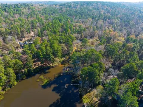 East Texas Acreage with Lake