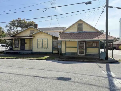 Mixed-Use Triplex Opportunity
