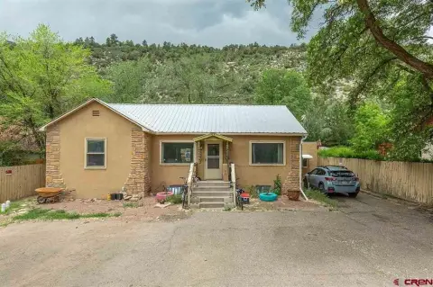 Duplex With Flexible Unit Layout