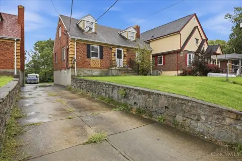 Renovated Duplex with Hardwood Floors