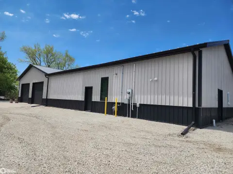Flex Space with Four Overhead Doors