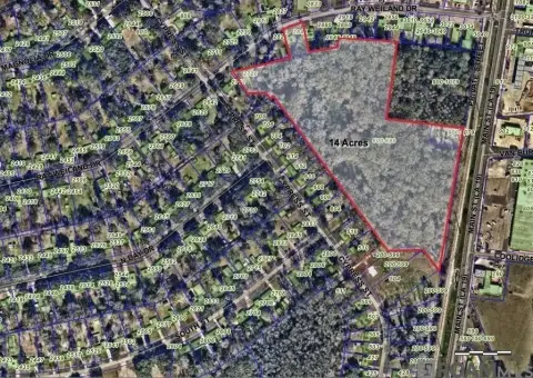 14 Acres of Land in Baker