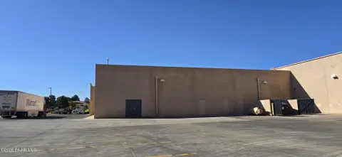 Fire-Sprinklered Warehouse Storage Suite
