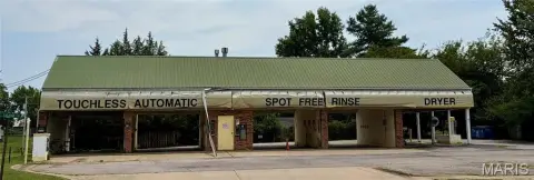 Car Wash with Automatic Bay