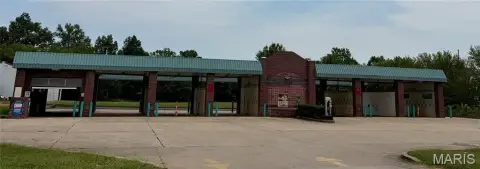 Car Wash With Automatic Bay