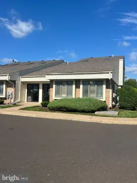 End-Unit Office Condominium