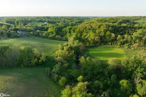 66 Acres of Diverse Iowa Land