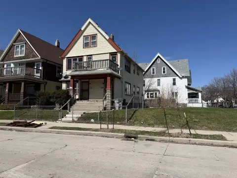 Milwaukee Duplex Tax Foreclosure Opportunity