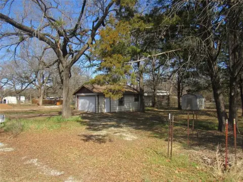 Improved Land Near Lake Texoma