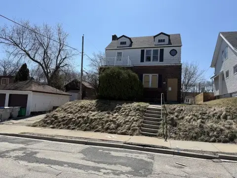 Milwaukee Duplex Tax Foreclosure Opportunity