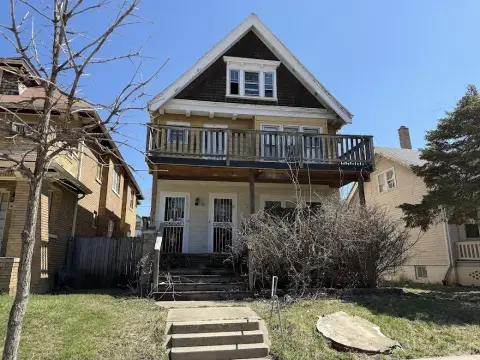 Milwaukee Duplex Tax Foreclosure Opportunity