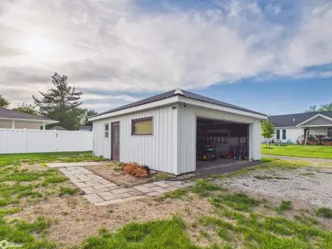 Residential Lot with Detached Garage