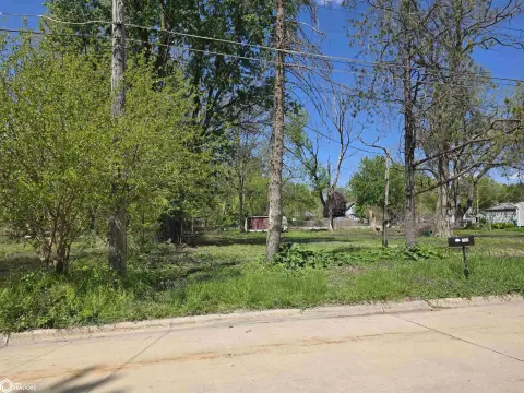 Wooded Lot in Quiet Neighborhood