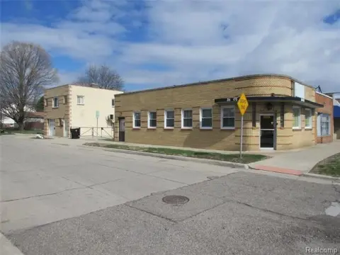 Corner Parcel Mixed-Use Property