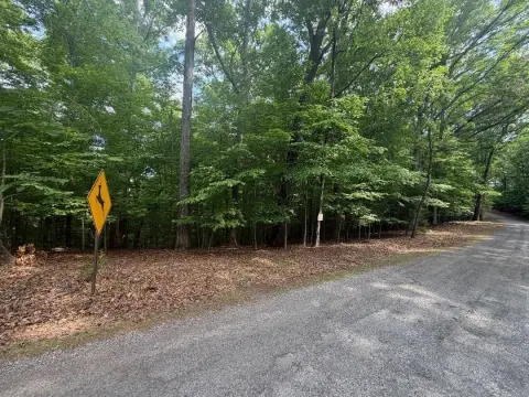 Residential Land in Dandridge, TN