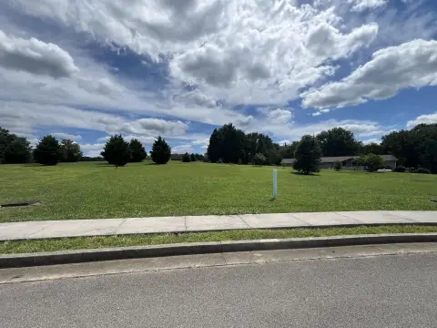 Residential Land in Morristown, TN