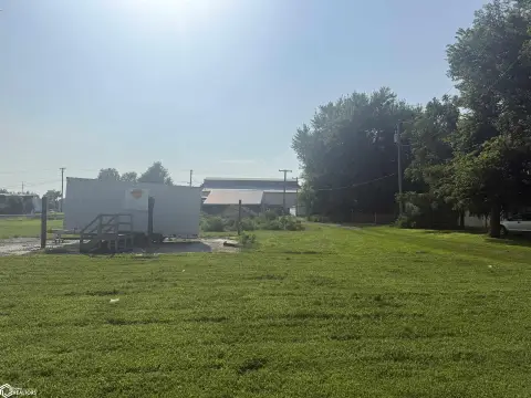 Vacant Lot Near Downtown Tama