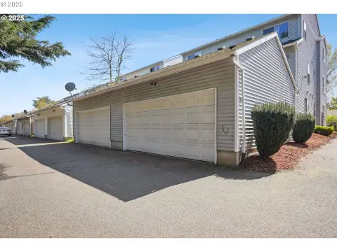 Stylish Duplex in Argay Terrace