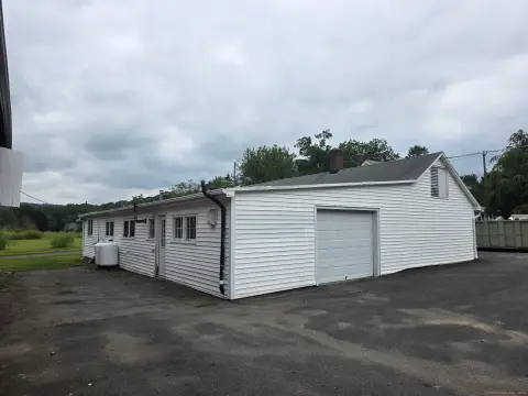 Flex Space with Garage & Storage