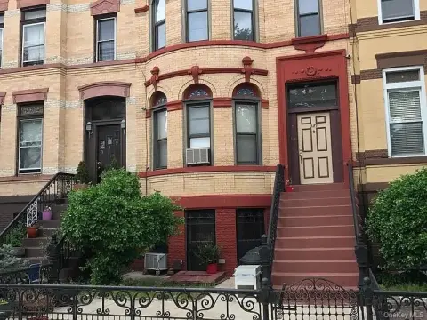 Two-Family Townhouse with 6 Bedrooms