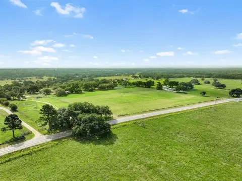 Schulenburg, TX Acreage with Meadow