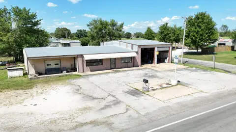 Auto Shop with Central Air