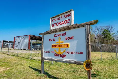 Versatile Property with Storage Business