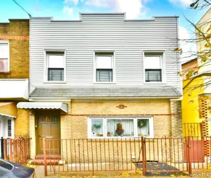 Ridgewood Duplex with Flexible Zoning