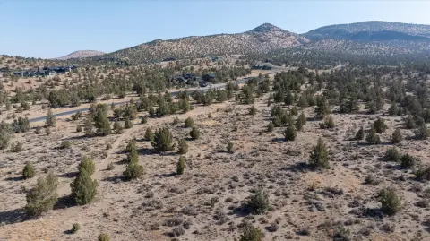 Powell Butte Homesite with Mountain Views
