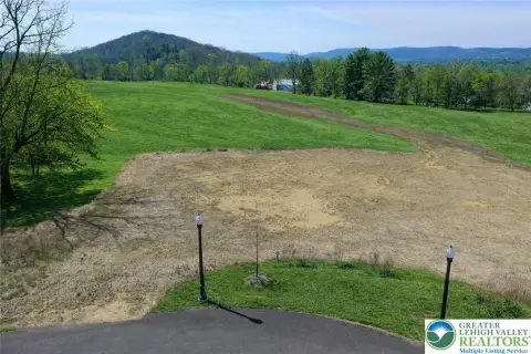 Residential Land in Saucon Valley
