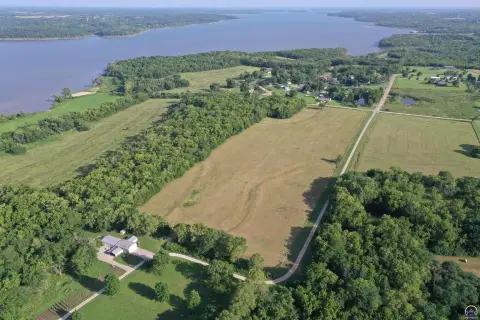 Lake-View Agricultural Land