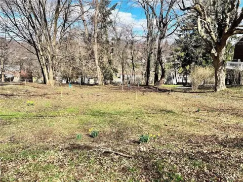 Residential Land in Bethel Park