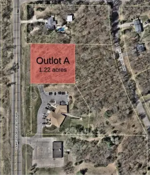 Prime Commercial Outlot in Oak Grove