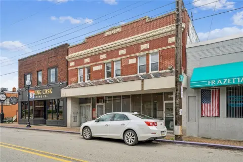 Mixed-Use Building with Apartment Potential