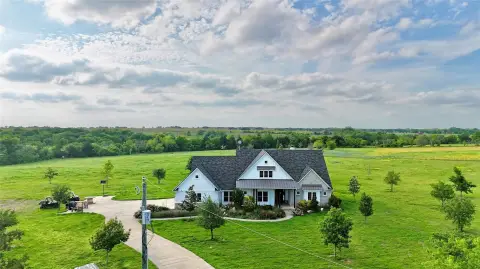 Ranch with Farmhouse