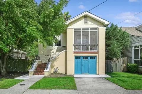 Residential Income Duplex with Accessory Unit