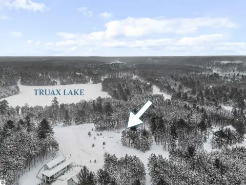 1.7-Acre Wooded Parcel in Williamsburg