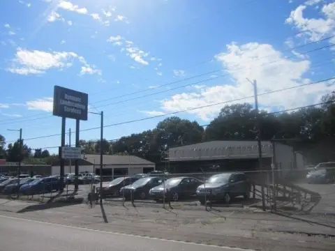 Two-Building Auto Shop Property