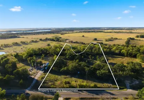 Residential Land in Marlin, TX