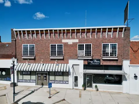 Haleyville Commercial Building For Sale