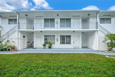4-Unit Quadplex