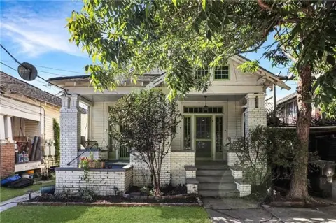 New Orleans Duplex with Charm