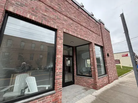 Retail Space in Glen Head