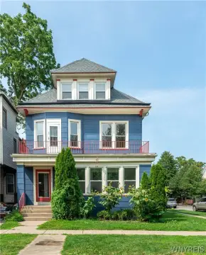 Corner-Lot Triplex
