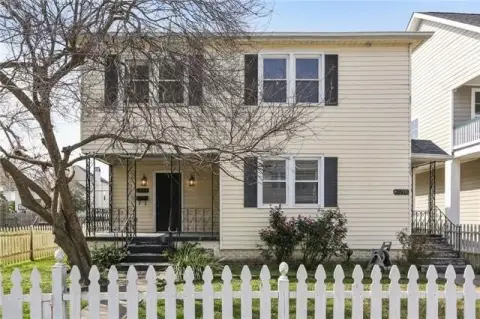 Lakeview Duplex with Covered Parking