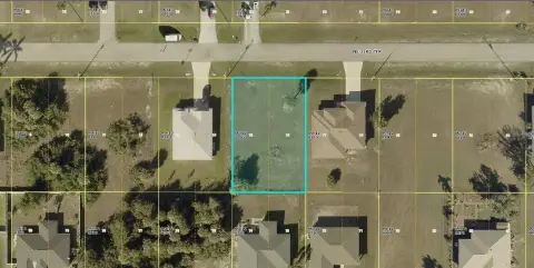 Residential Lot in Cape Coral