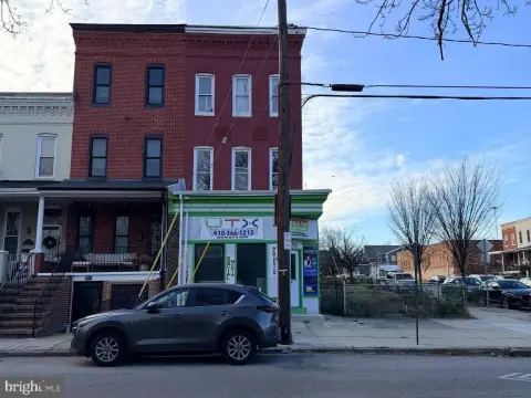 Mixed-Use Live-Work Building