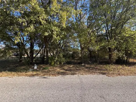 Residential Land in Granbury, TX