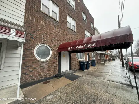 Renovated 8-Unit Apartment Building