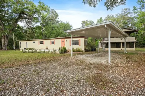 Multi-Unit Property on 4.2 Acres